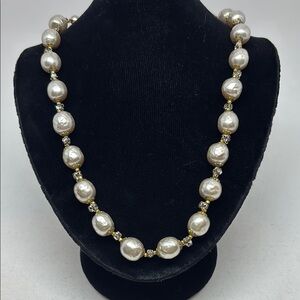Stunning signed Miriam Haskell Pearl and Rose Montee necklace